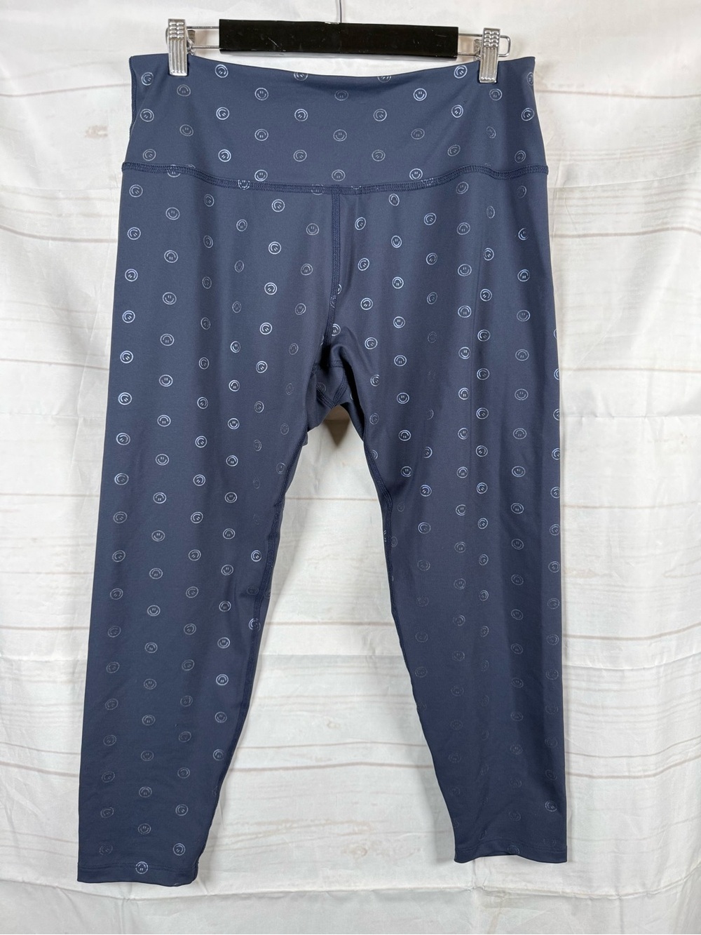 Beyond Yoga crop Leggings navy Plus Size 1X happy face print